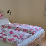 Knoedl-alm Apartamento *